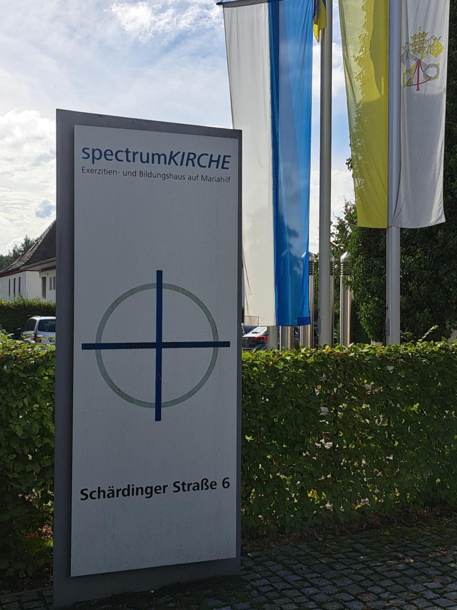 Spectrum Kirche Exerzitien-Und Bildungshaus Auf Mariahilf Passau Exteriör bild